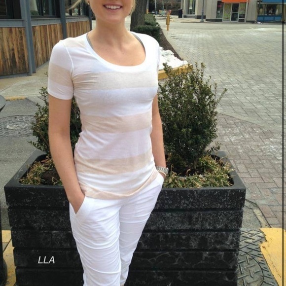 ❤️ LULULEMON White Beige Stripes Short Sleeves Shirt J40 - Picture 1 of 5